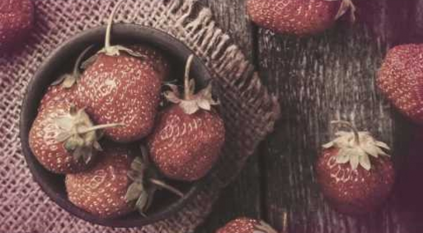Embedded thumbnail